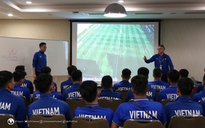 HLV Troussier gây bất ngờ khi chốt danh sách ĐT Việt Nam dự Asian Cup 2024