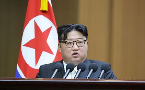 Hình ảnh báo chí 24h: Ông Kim Jong-un kêu gọi sửa Hiến pháp, coi Hàn Quốc là 