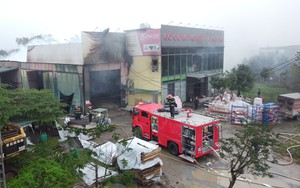 Hà Tĩnh: Cháy xưởng gỗ công nghiệp, lực lượng chữa cháy mất 6 tiếng để dập tắt hẳn