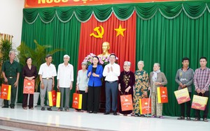 Chủ tịch nước Võ Văn Thưởng thăm và chúc Tết gia đình chính sách, hộ nghèo ở Vĩnh Long