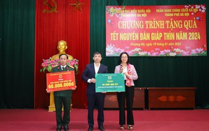 Đoàn đại biểu Quốc hội TP Hà Nội tặng quà Tết gia đình chính sách, hoàn cảnh khó khăn tại huyện Chương Mỹ
