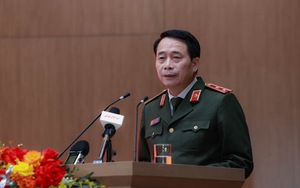 Lấy ý kiến về việc tặng Huân chương cho Trung tướng Lê Quốc Hùng, Thứ trưởng Bộ Công an