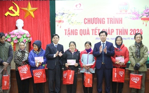 Phó Chủ tịch TƯ Hội NDVN Nguyễn Xuân Định thăm, tặng quà Tết hội viên, nông dân có hoàn cảnh khó khăn ở Thái Bình