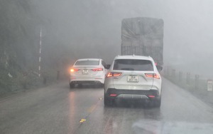 Rét đậm, Quốc lộ 6 sương mù dày đặc, tiềm ẩn nguy cơ cao tai nạn giao thông