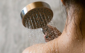 Cách tắm vào mùa đông để giữ sức khỏe, tránh nhồi máu cơ tim