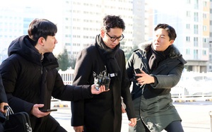 Đạo diễn "Ký sinh trùng" kêu gọi mở rộng điều tra cái chết của Lee Sun Kyun- Ảnh 2.