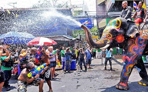 Clip: “Tất tần tật” về lễ hội té nước Songkran của Thái Lan 