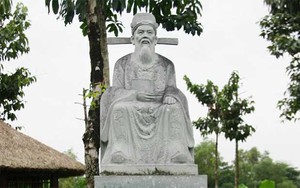 Vì sao khi Trịnh Hoài Đức mất, vua Minh Mạng cho bãi triều 3 ngày?