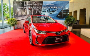 Giá xe Toyota Corolla Altis lăn bánh tháng 1/2024: Đại lý 