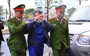 Nhận hối lộ tiền tỷ trong vụ Việt Á nhưng cựu Vụ trưởng vẫn được luật sư cho rằng đã 