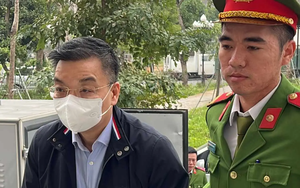TIN NÓNG 24 GIỜ QUA: Tông, kéo lê CSGT trên đường; VKS đề nghị mức án vụ Việt Á