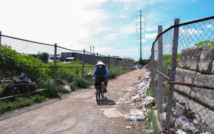 Lấn chiếm vỉa hè tràn lan, TP.HCM "lên đời" 400 m đường trung tâm  - Ảnh 8.