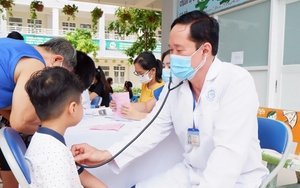 Có thêm bệnh nhân mắc sởi tử vong, TP.HCM gấp rút rà soát tiêm vaccine- Ảnh 3.