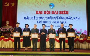 Giám đốc Công an tỉnh Bắc Kạn: Thực hiện "4 cùng" với dân, kịp thời phát hiện các vụ việc phát sinh- Ảnh 5.