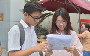 Nữ bác sĩ 10X là thủ khoa Đại học Y Hà Nội: Bỏ ngành Luật “rẽ” sang ngành Y và bí quyết học "đứng đầu"- Ảnh 5.