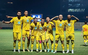 Chưa từng đá ở V.League, cựu ngoại binh Nigeria vẫn nói điều bất ngờ - Ảnh 5.