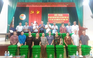 Ninh Bình: Hội viên nông dân thăm quan mô hình nuôi trồng thủy sản tại huyện Gia Viễn - Ảnh 2.