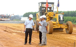 Mưa ngập diện rộng, Đồng Nai “căng mình” ứng phó, đảm bảo an toàn cho người dân và tài sản - Ảnh 8.