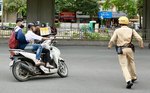 Thấy bóng dáng CSGT, học sinh đầu trần vội vã phóng xe quay đầu bỏ chạy - Ảnh 14.