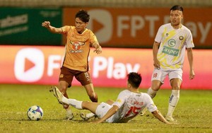 Tin sáng (31/10): V.League khiến HLV Kim Sang-sik thất bại giống Troussier? - Ảnh 4.