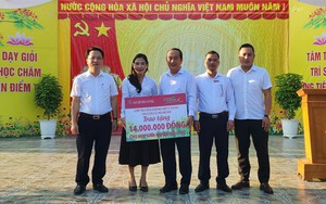 Dân bản trắng đêm tìm kiếm hai học sinh mất tích trên sông Nậm Mộ- Ảnh 7.