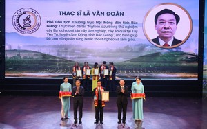 Trả lương hưu không dùng tiền mặt ở Bắc Giang, lãnh đạo tỉnh yêu cầu không ép buộc, không áp dụng máy móc - Ảnh 4.