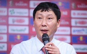 Vì thủ tục, HLV Kim Sang-sik mất một "chiến tướng" trước thềm ASEAN Cup 2024 - Ảnh 2.