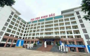 Chân dung thầy giáo Hà Nội làm hiệu trưởng từ năm 20 tuổi, học sinh tranh nhau vào trường  - Ảnh 5.