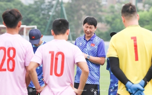 Ngôi sao đang lên nào ở V.League bất ngờ được HLV Kim Sang-sik "tặng quà"? - Ảnh 2.