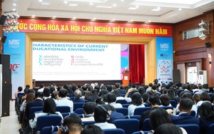 Phó giáo sư trẻ nhất ngành Y 2024 từng được tuyển thẳng vào Trường ĐH Y Hà Nội: "Tôi xúc động, hạnh phúc" - Ảnh 2.