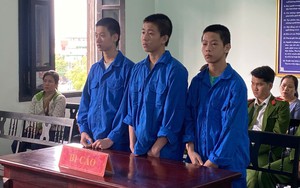 TIN NÓNG 24 GIỜ QUA: "Ma men" dùng dao truy sát CSGT; "mẹ nuôi" tạt nước sôi vào người bé gái - Ảnh 8.