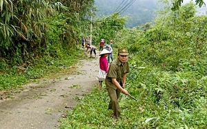 Lai Châu: Người dân bản Hợp 1 phấn khởi với công trình "Đường điện thắp sáng vùng biên" - Ảnh 6.