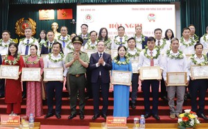 Hội nghị biểu dương hội viên nông dân tiêu biểu trong phong trào toàn dân bảo vệ an ninh Tổ quốc- Ảnh 20.