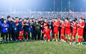 ĐT Việt Nam lên đường đấu ĐT Sigapore tại bán kết ASEAN Cup 2024 - Ảnh 14.