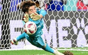 Thủ môn ĐT Hàn Quốc tỏa sáng tại Asian Cup 2024 nhờ... nghe lời vợ