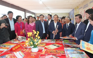 Thái Nguyên: Khai hội Đền Đuổm kết hợp Hội báo Xuân Giáp Thìn 2024
