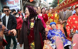 Nghi lễ “rước cụ Thượng” bằng võng đào độc nhất vô nhị ở Quảng Ninh