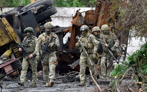 Nga ồ ạt đưa thêm 5.000 binh sĩ tới pháo đài Mariupol ở Donetsk khiến Ukraine 'ngồi trên đống lửa'