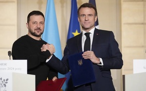 Ký thỏa thuận an ninh với Pháp, Đức, Tổng thống Zelensky mang những 'món quà' khổng lồ về cho Ukraine
