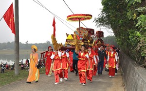 Ninh Bình: Tưng bừng lễ hội truyền thống động Hoa Lư với nhiều hoạt động thể thao thượng võ