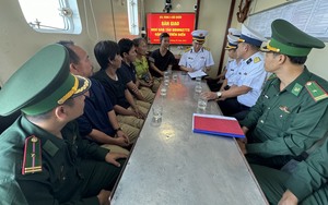 Đưa 5 ngư dân của tàu cá Bình Định gặp nạn trên biển về bờ an toàn