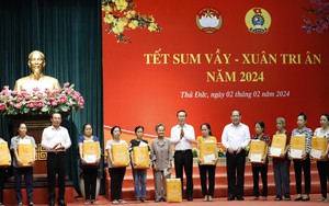 Chủ tịch nước Võ Văn Thưởng tặng 500 phần quà Tết cho công nhân, người dân khó khăn