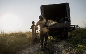 Lữ đoàn Azov khét tiếng của Ukraine tấn công táo bạo  quân Nga vào ban đêm