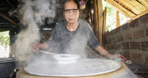 Nghề làm bánh tráng ở Đà Nẵng là di sản văn hóa phi vật thể quốc gia