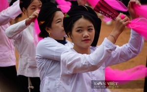 Xem thiếu nữ Tày múa Dậm Thuông trong lễ hội Xo May, cầu mong một mùa lúa thóc, trâu bò đầy nhà