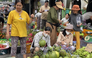 Diễn biến lạ chợ 29 Tết ở Sài Gòn