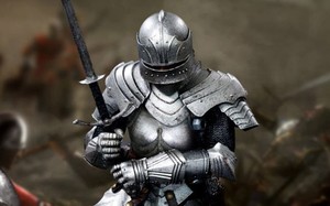 Đối diện binh sĩ mặc giáp toàn thân thời Trung Cổ, phải làm thế nào để chiến thắng?