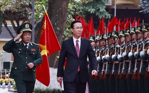 Chủ tịch nước Võ Văn Thưởng trao Huân chương Chiến công hạng Nhì tặng Bộ đội Biên phòng
