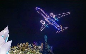 Điện Biên: Lần đầu tiên xuất hiện màn trình diễn ánh sáng nghệ thuật bằng Drone light 