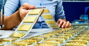 Giá vàng hôm nay giảm mạnh tới 2 triệu đồng/lượng